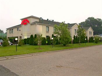 Horizon Inn Авенел Екстер'єр фото